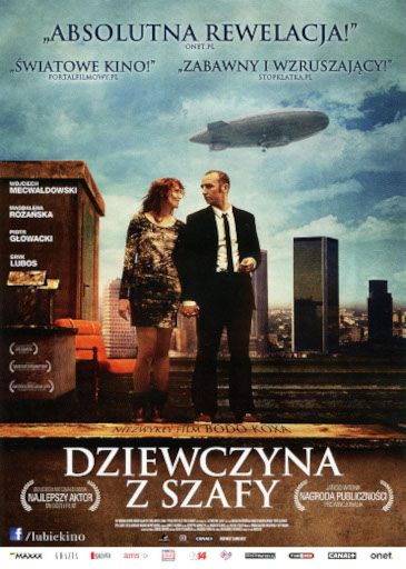 Przód ulotki filmu 'Dziewczyna Z Szafy'