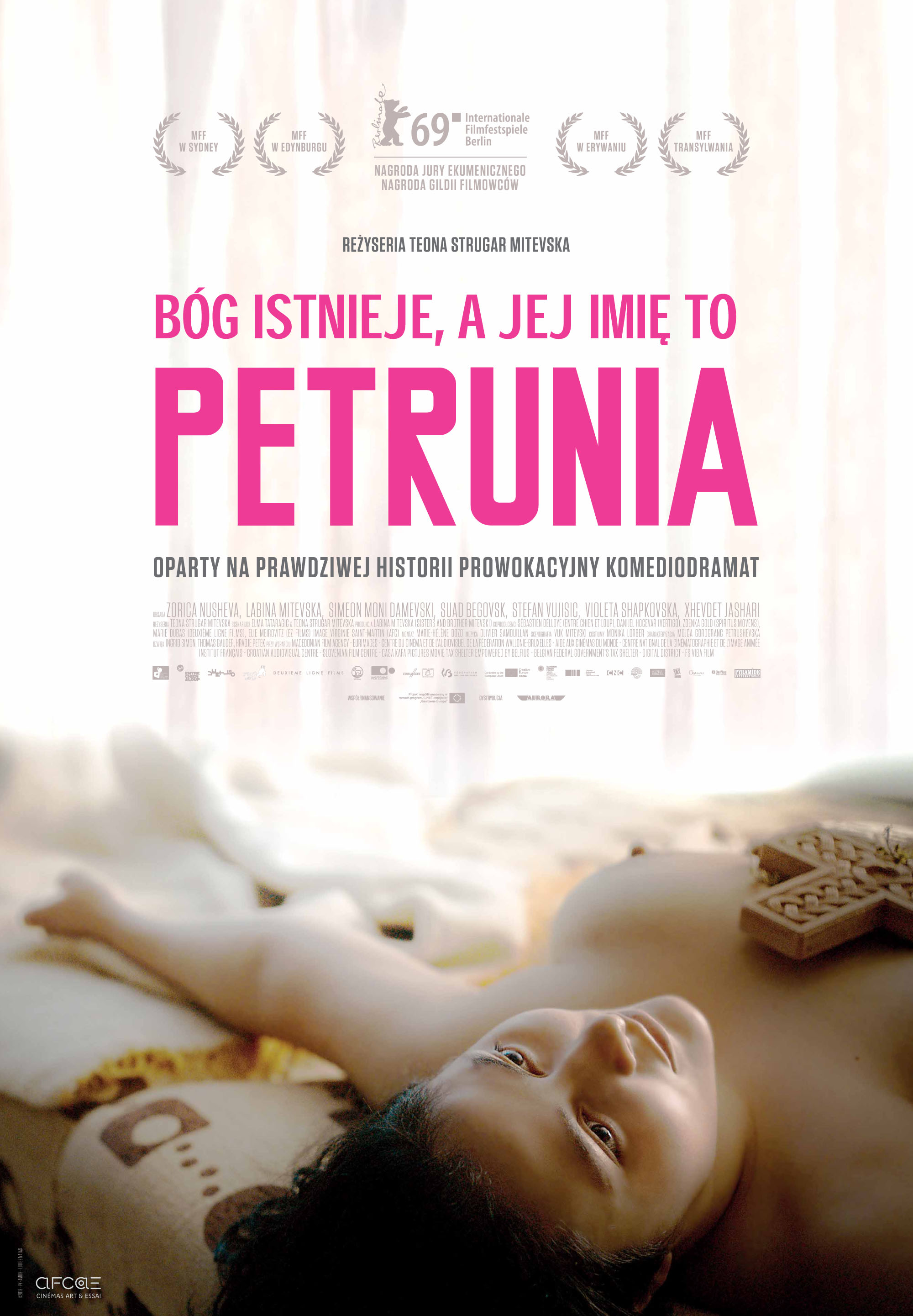 Polski plakat filmu 'Bóg Istnieje, A Jej Imię To Petrunia'